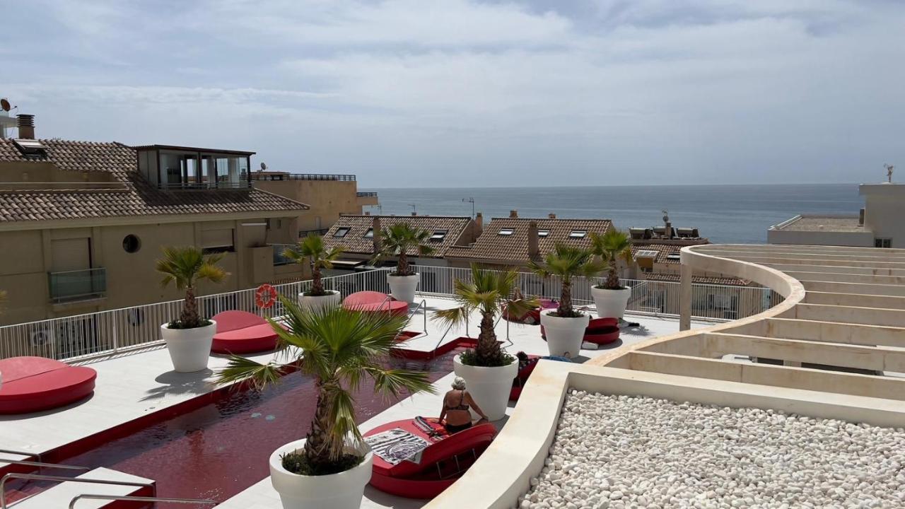 2Bedroom Beach Front Unit Wave Collection Fuengirola Kültér fotó